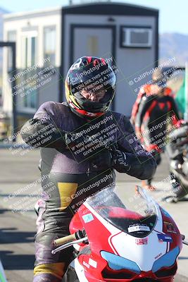 media/Dec-01-2025-Moto Forza (Mon) [[2daa91e15f]]/4-Around the Pits/